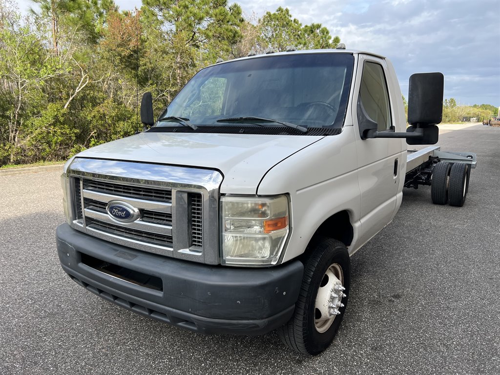 2011 Ford Econoline's photo