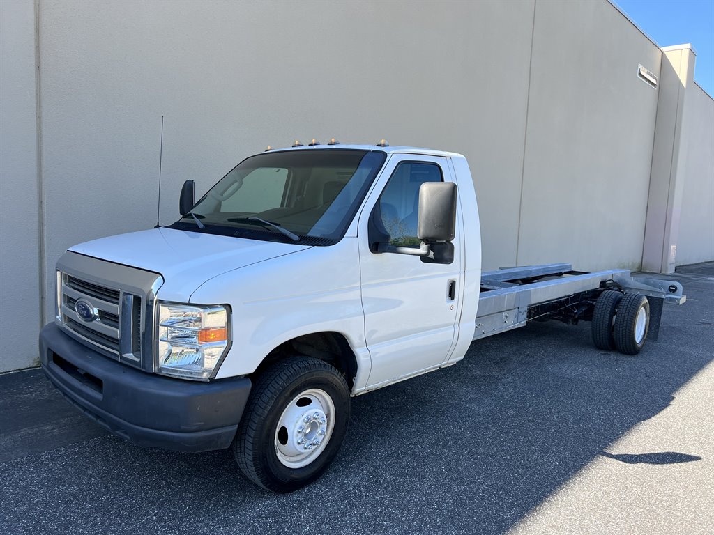 2011 Ford Econoline's photo