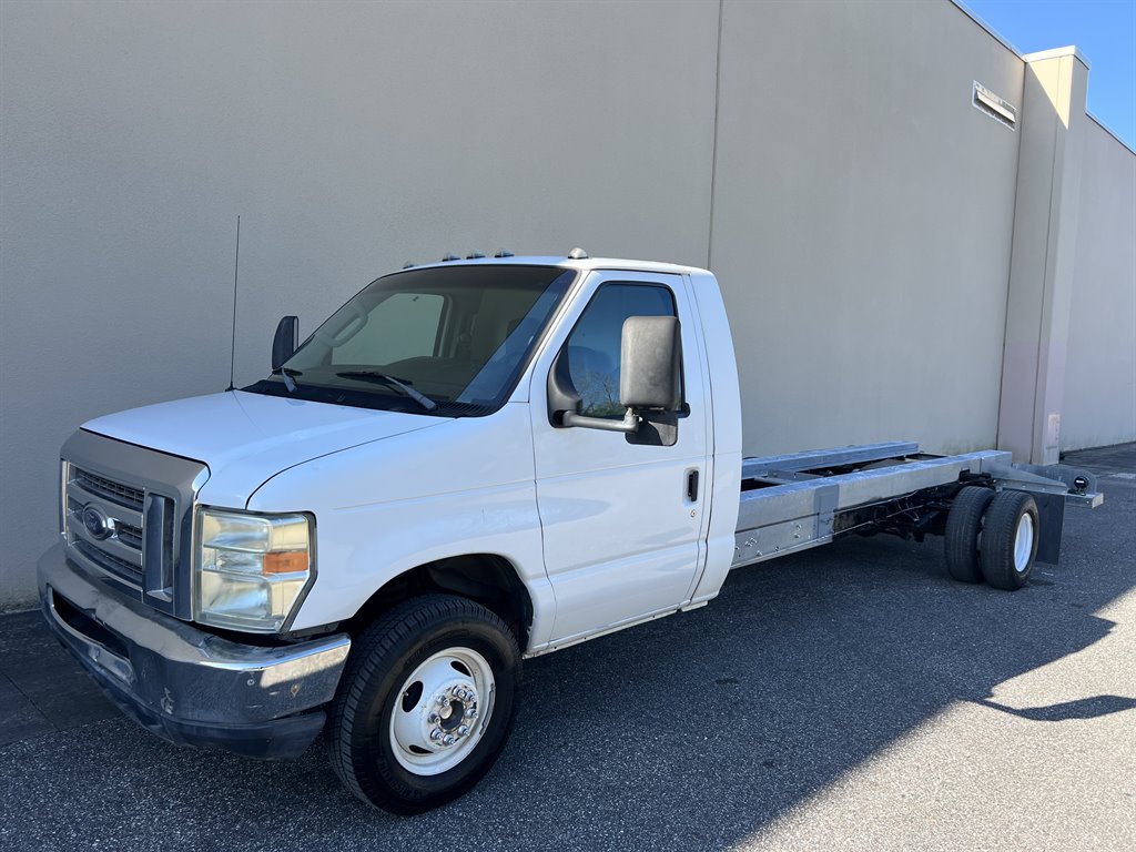 2011 Ford Econoline's photo