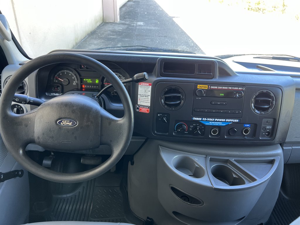 2011 Ford Econoline - Photo 29