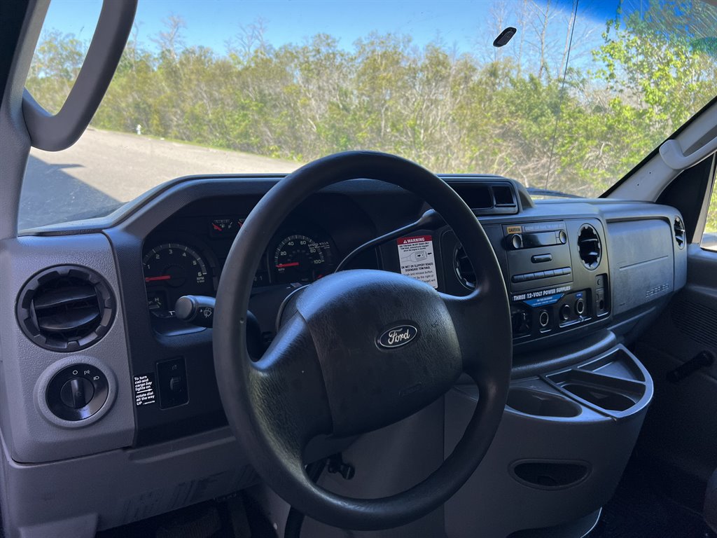 2011 Ford Econoline - Photo 26
