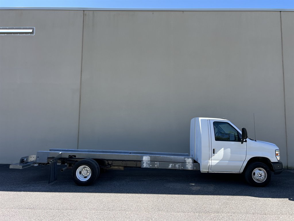 2011 Ford Econoline - Photo 7
