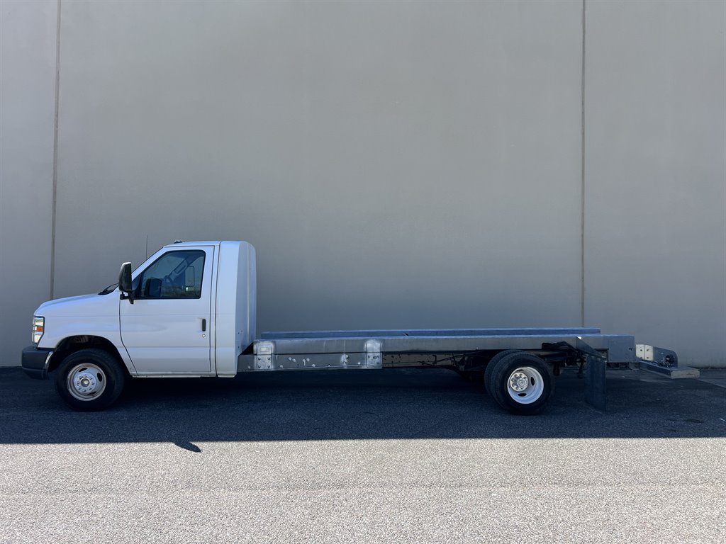 2011 Ford Econoline - Photo 8