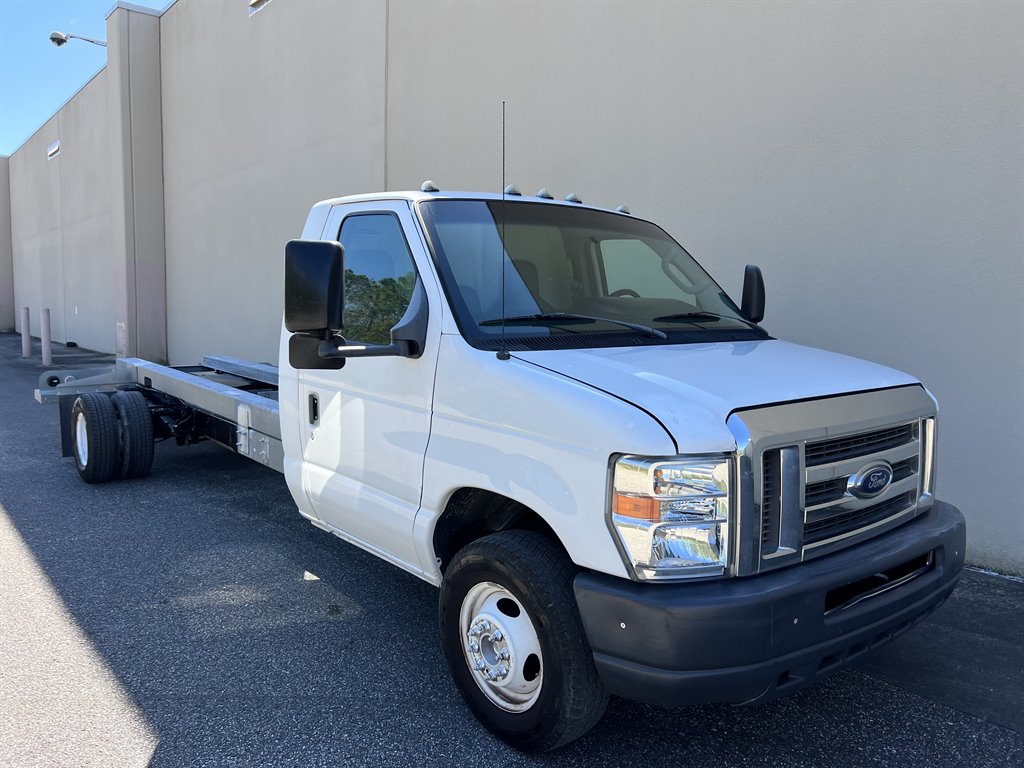 2011 Ford Econoline - Photo 6