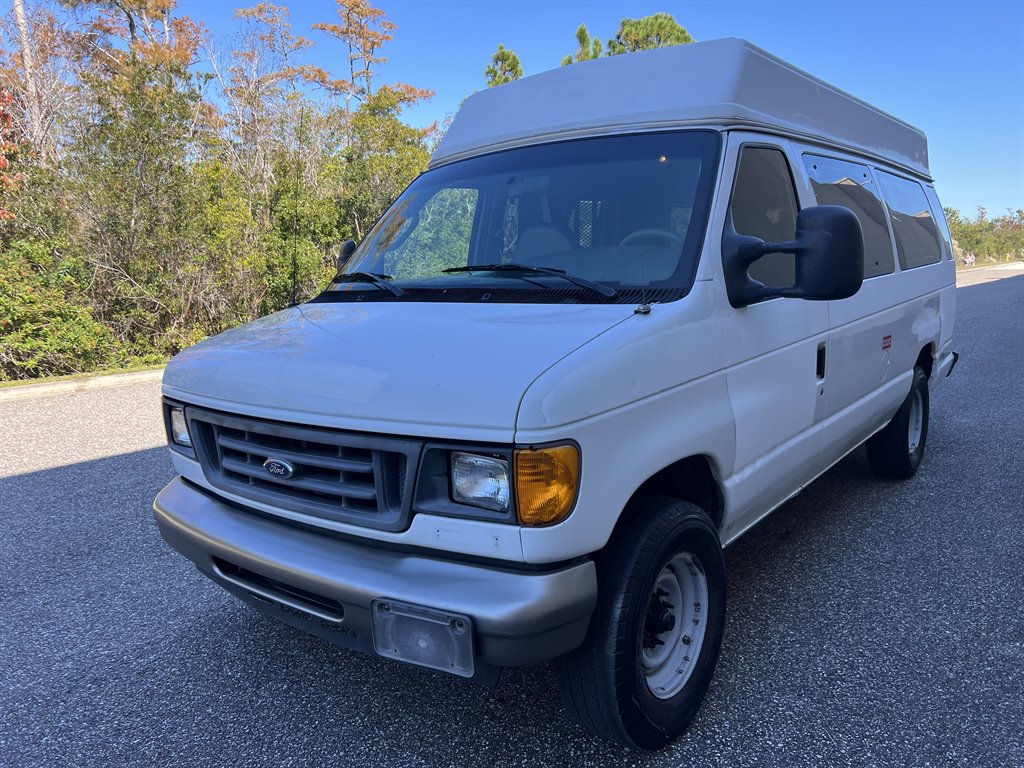 2007 Ford Econoline Van Commercial's photo