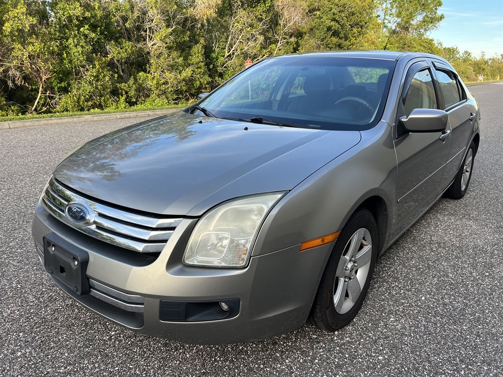 2008 Ford Fusion SE's photo