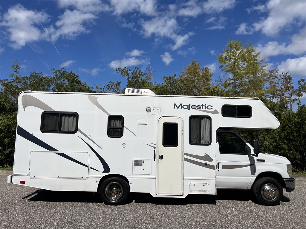 2008 Ford Econoline's photo