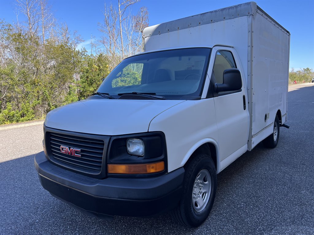 2006 GMC Savana's photo