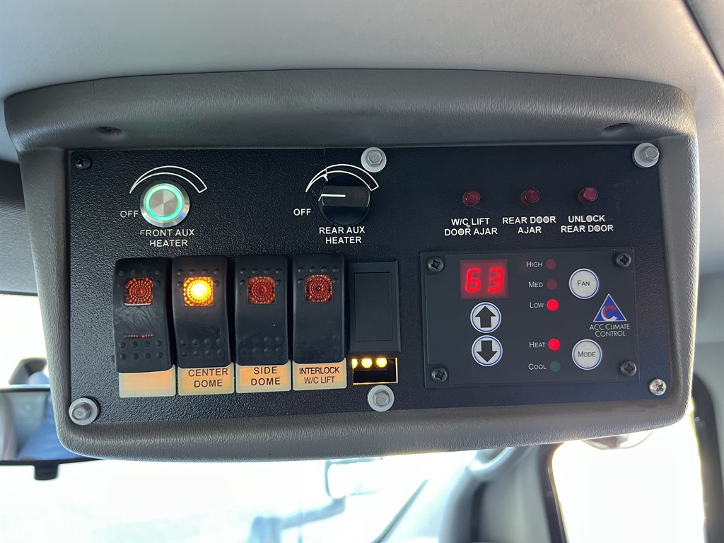 2013 Chevrolet Express G4500 - Photo 31