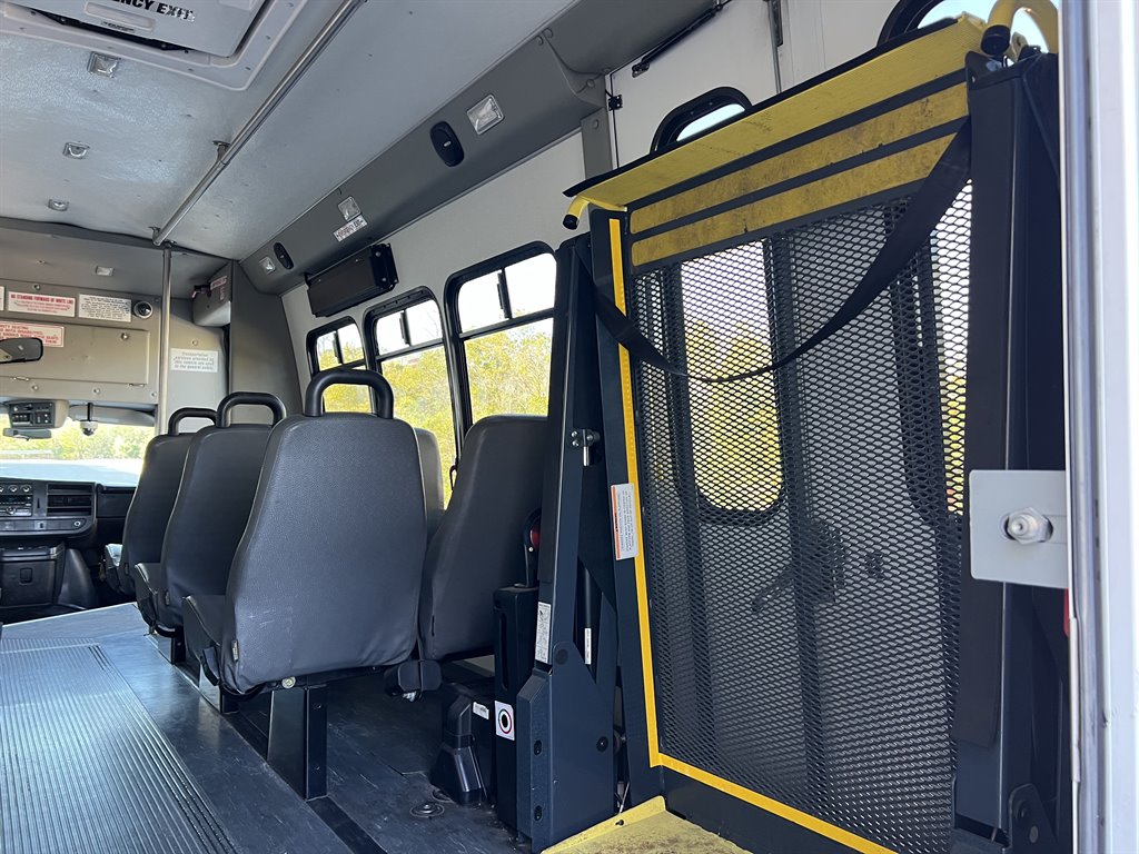 2013 Chevrolet Express G4500 - Photo 43