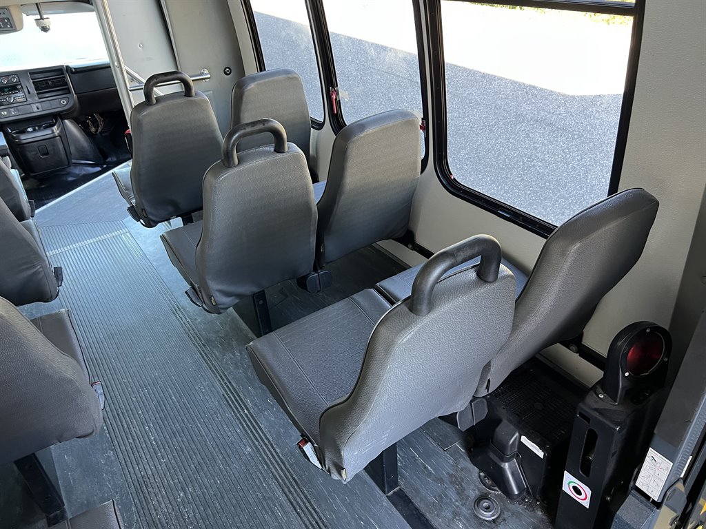 2013 Chevrolet Express G4500 - Photo 45