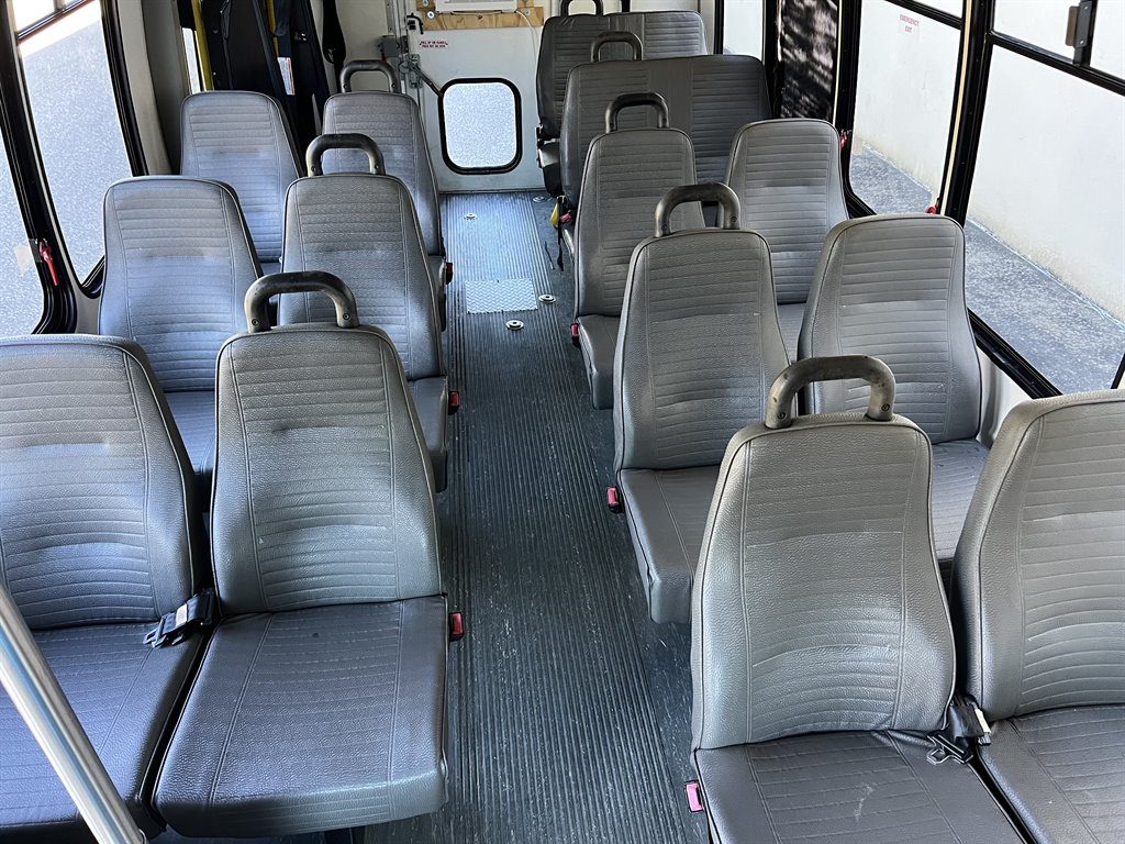 2013 Chevrolet Express G4500 - Photo 38